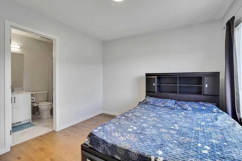 104 Corner Glen Circle NE Calgary AB T3N 2E2