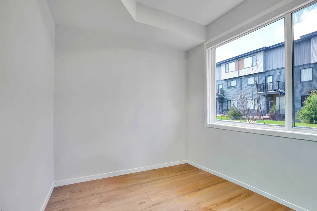 104 Corner Glen Circle NE Calgary AB T3N 2E2