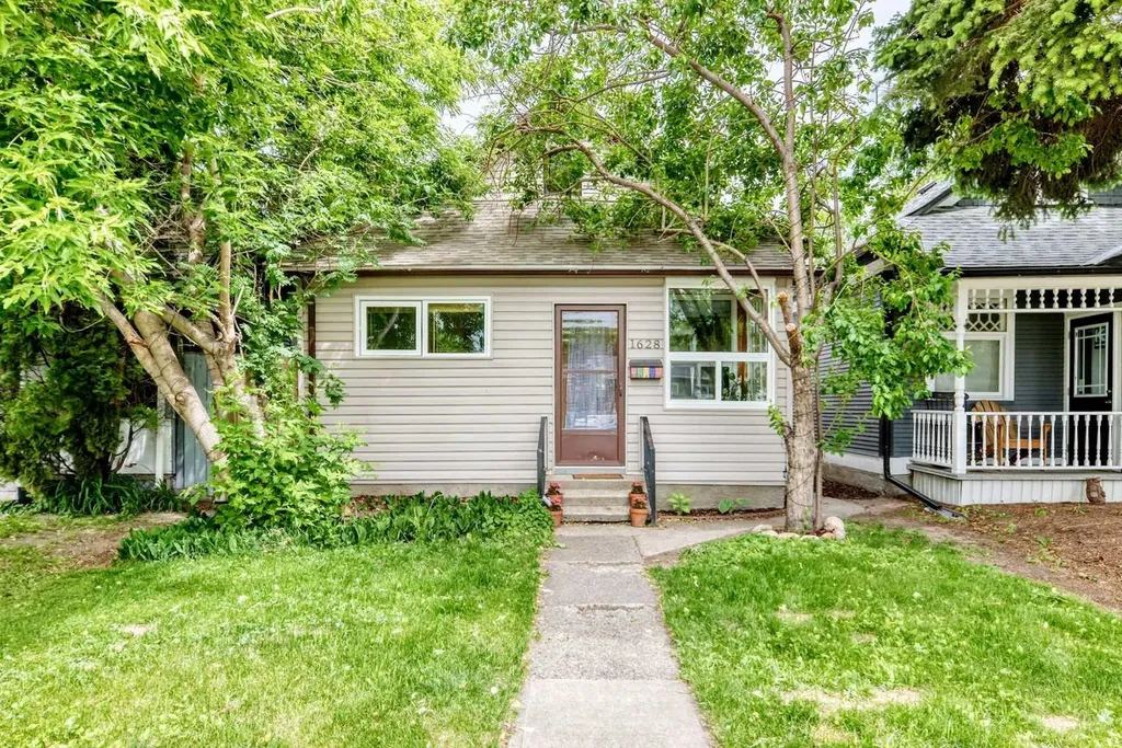 1628 15 Street SE Calgary AB T3G 3L9