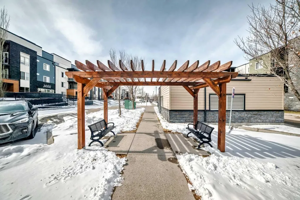 1317 27 Street SE Calgary AB T2A 0G3