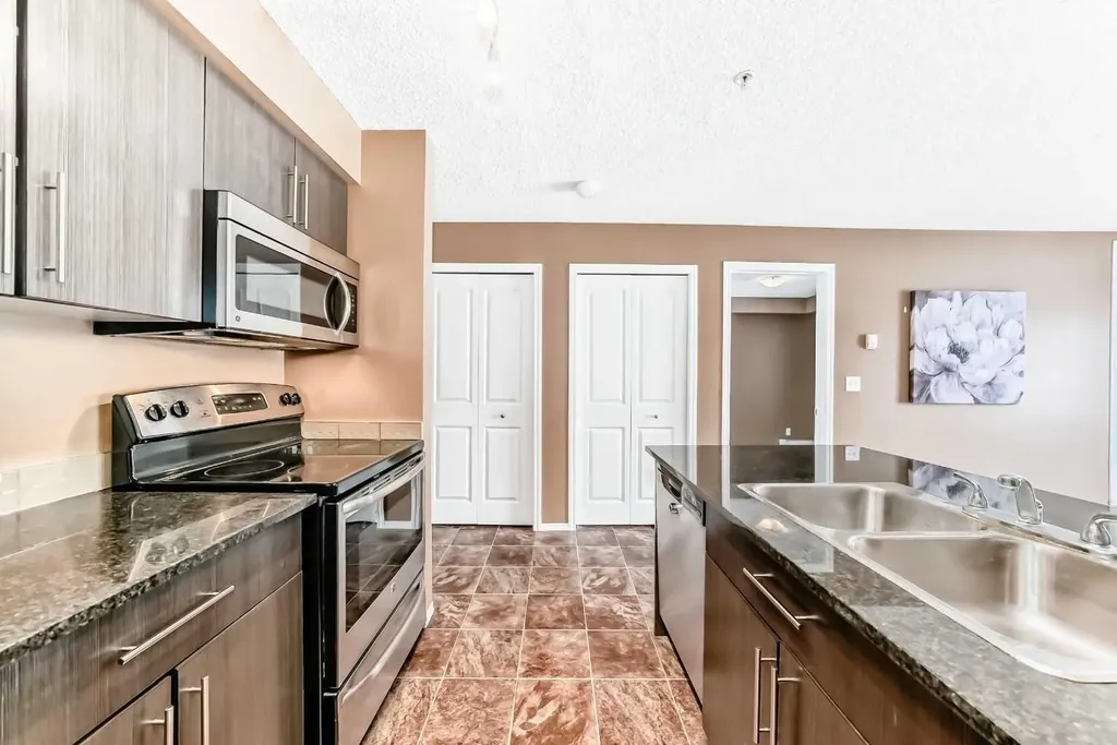 1317 27 Street SE Calgary AB T2A 0G3