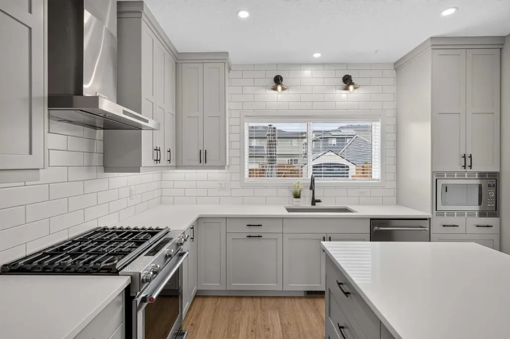374 Wolf Creek Manor SE Calgary AB T2X 4V5
