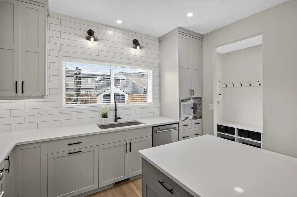 374 Wolf Creek Manor SE Calgary AB T2X 4V5