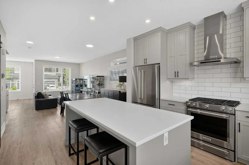 374 Wolf Creek Manor SE Calgary AB T2X 4V5