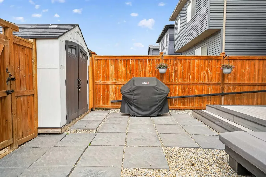 374 Wolf Creek Manor SE Calgary AB T2X 4V5