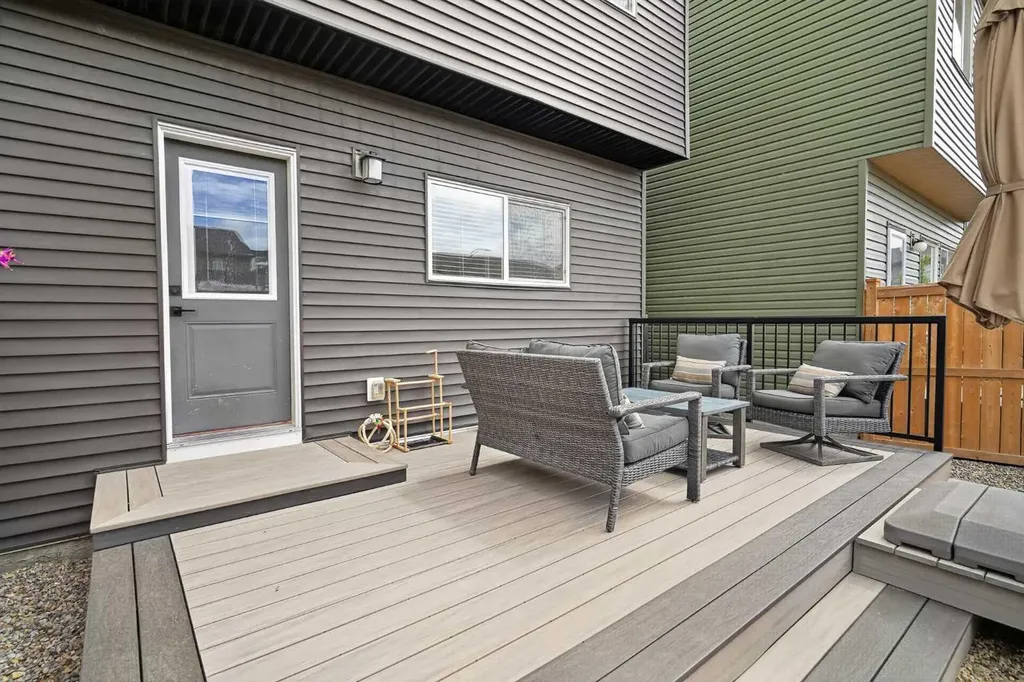 374 Wolf Creek Manor SE Calgary AB T2X 4V5