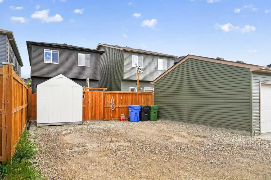 374 Wolf Creek Manor SE Calgary AB T2X 4V5