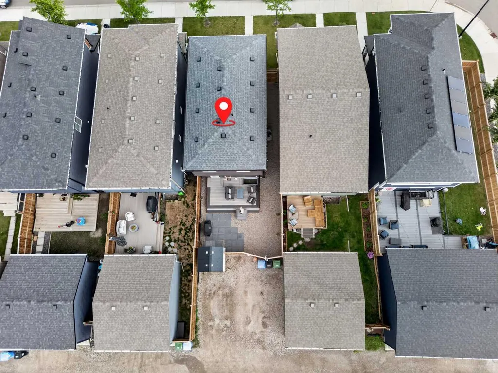 374 Wolf Creek Manor SE Calgary AB T2X 4V5