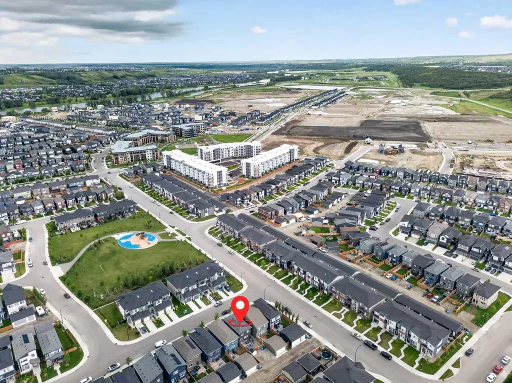 374 Wolf Creek Manor SE Calgary AB T2X 4V5