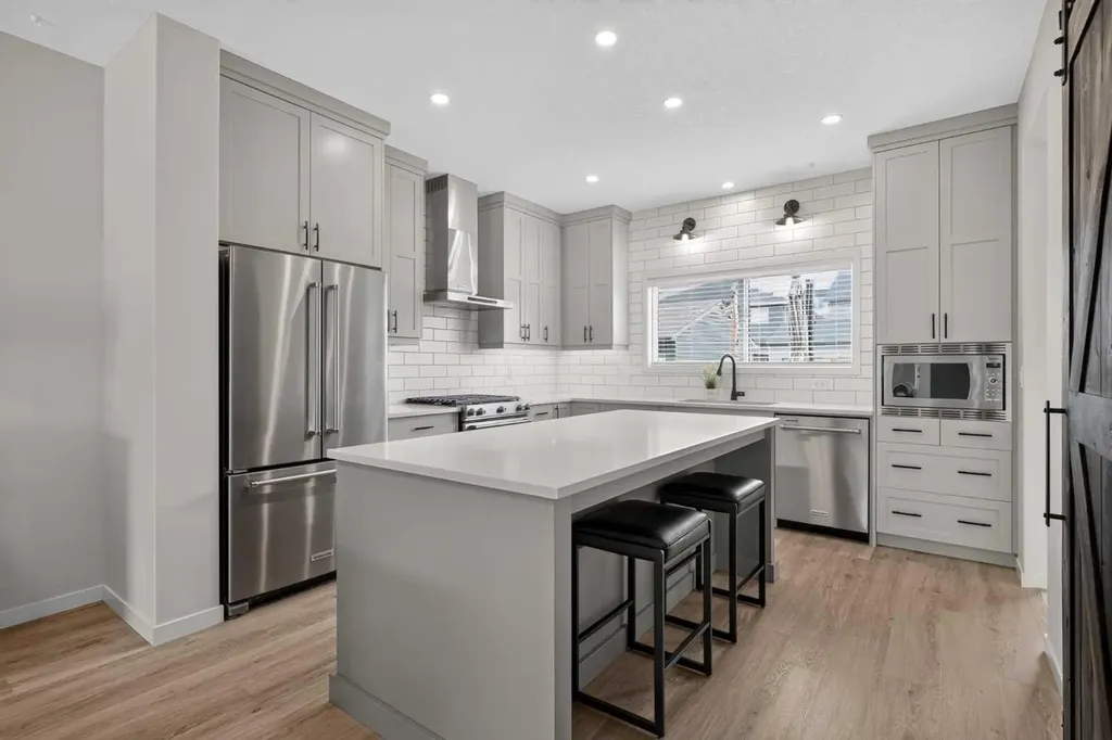 374 Wolf Creek Manor SE Calgary AB T2X 4V5