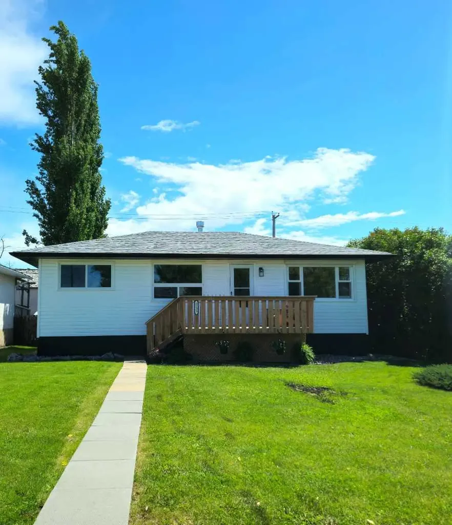 2133 21 Avenue Bowden AB T0M 0K0