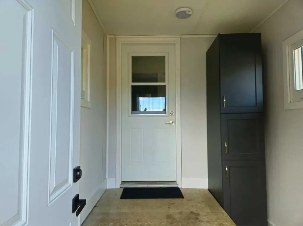 2133 21 Avenue Bowden AB T0M 0K0