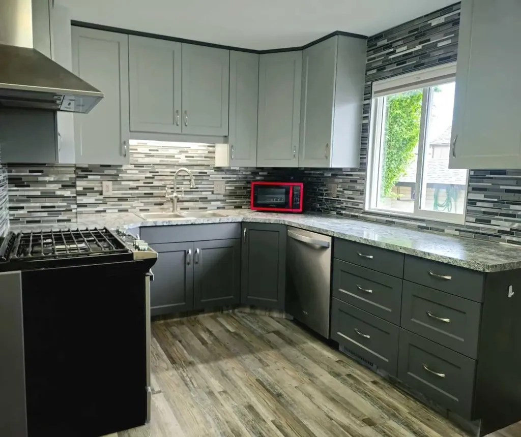 2133 21 Avenue Bowden AB T0M 0K0
