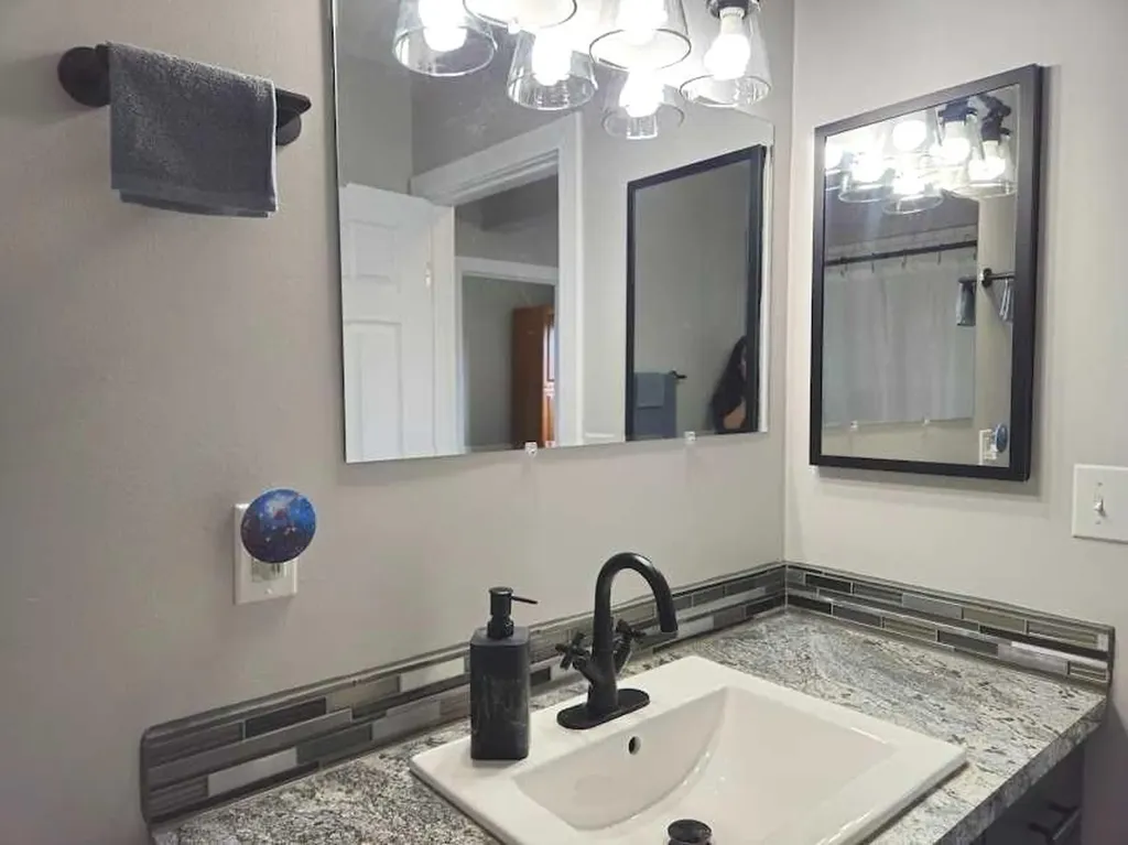 2133 21 Avenue Bowden AB T0M 0K0