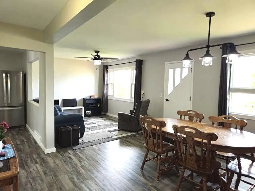 2133 21 Avenue Bowden AB T0M 0K0