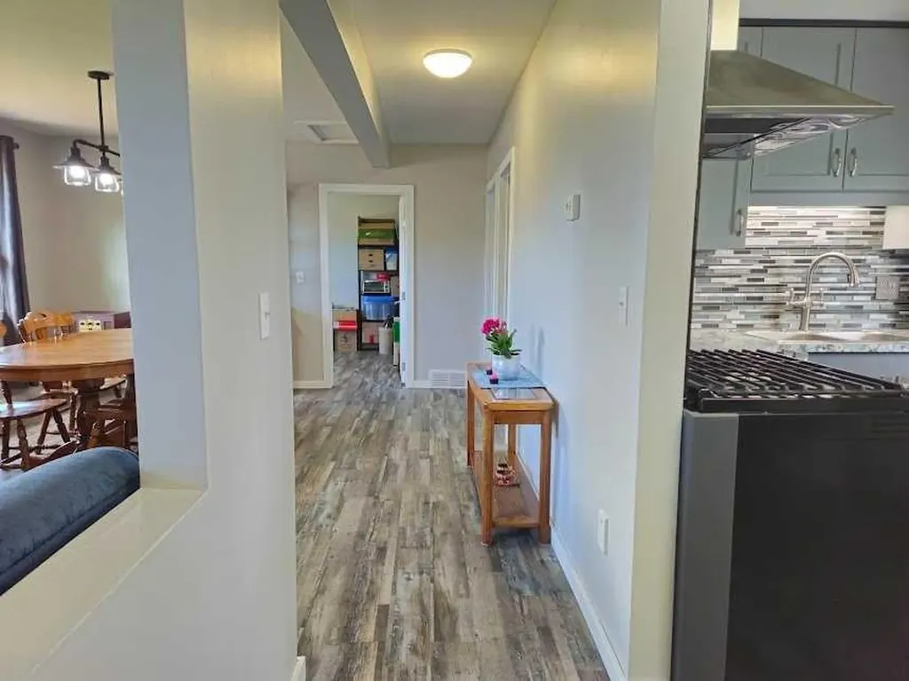 2133 21 Avenue Bowden AB T0M 0K0