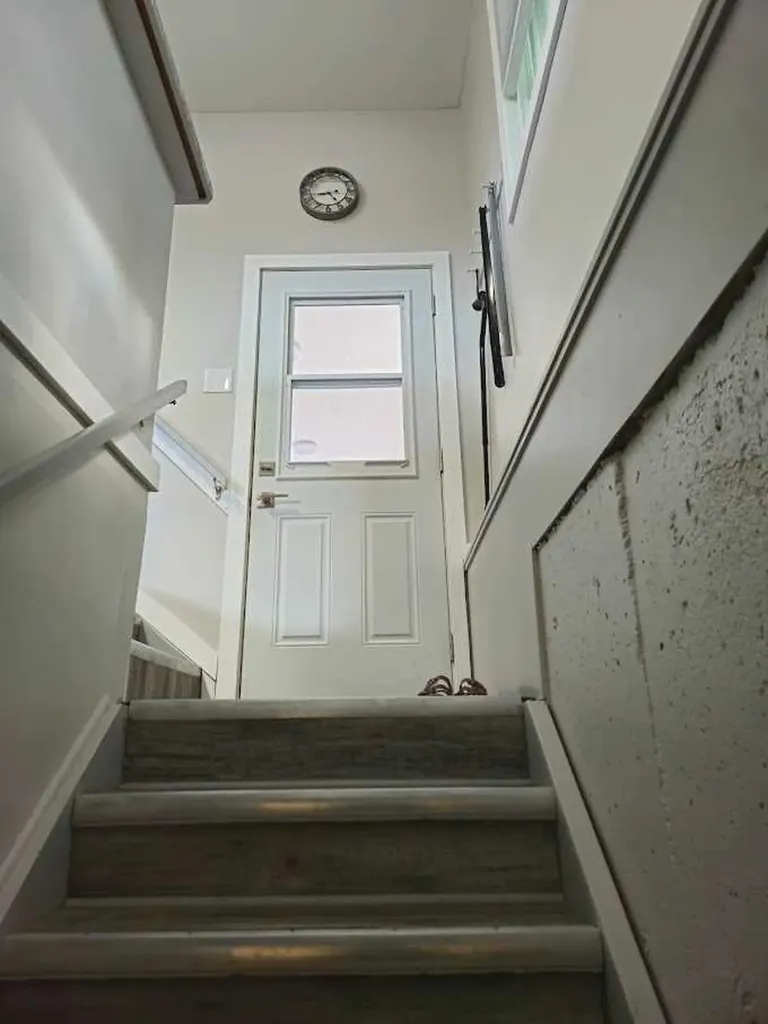 2133 21 Avenue Bowden AB T0M 0K0