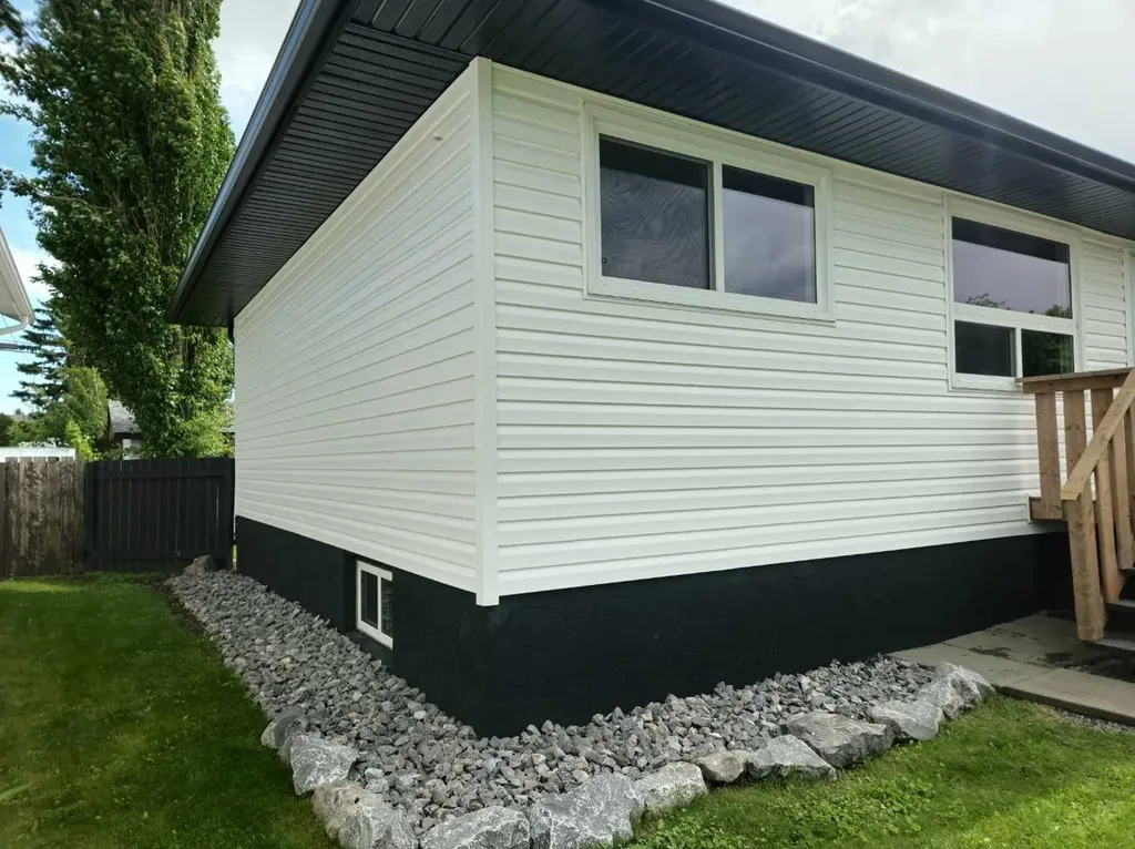 2133 21 Avenue Bowden AB T0M 0K0