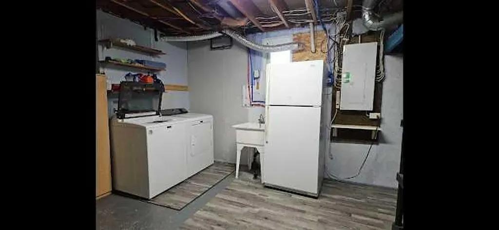 2133 21 Avenue Bowden AB T0M 0K0