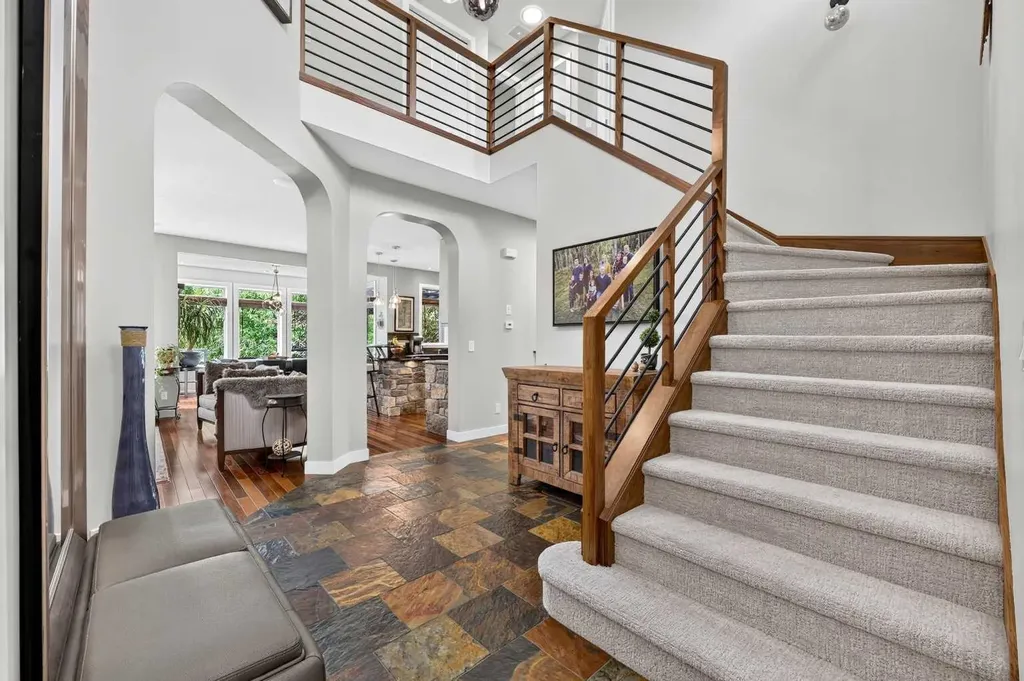 15 Douglas Glen Heights SE Calgary AB T2Z 3T4