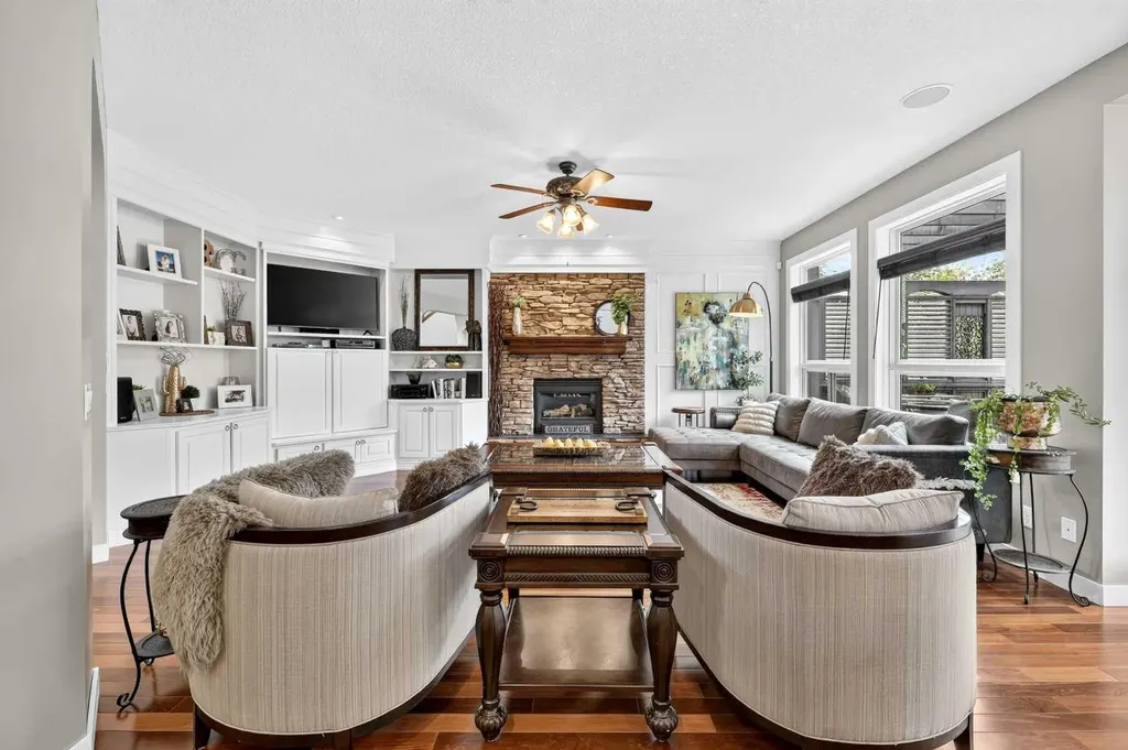 15 Douglas Glen Heights SE Calgary AB T2Z 3T4