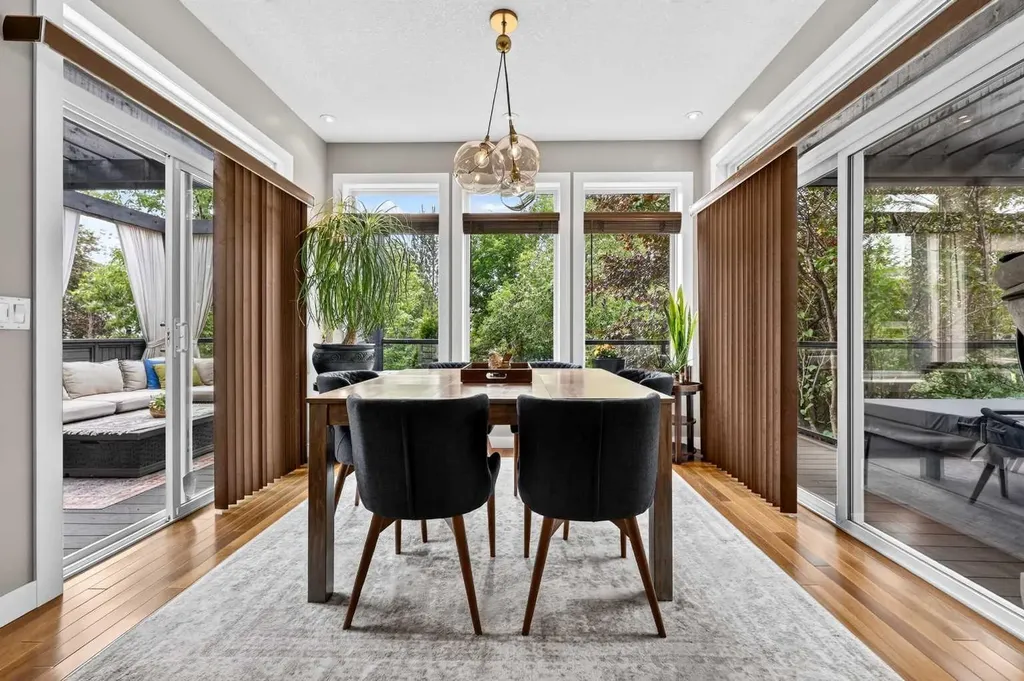 15 Douglas Glen Heights SE Calgary AB T2Z 3T4