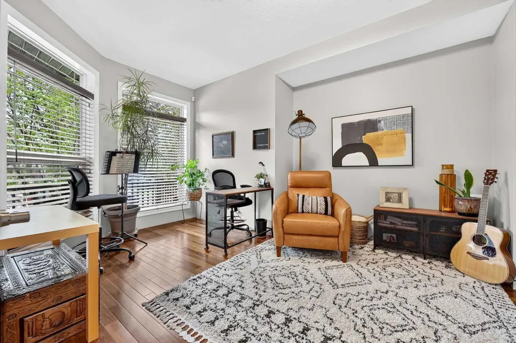 15 Douglas Glen Heights SE Calgary AB T2Z 3T4