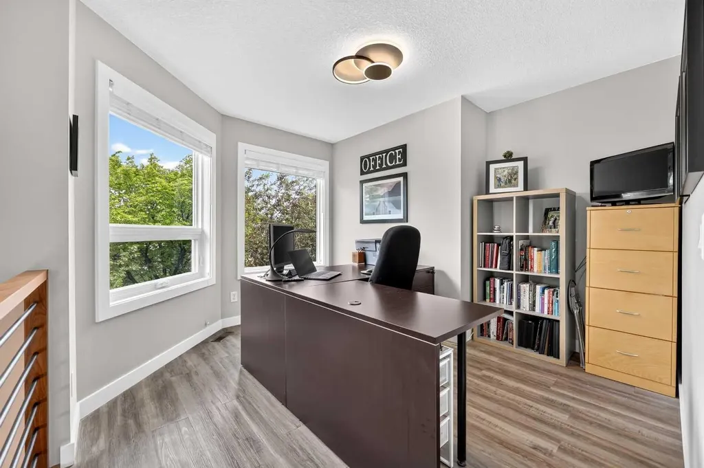 15 Douglas Glen Heights SE Calgary AB T2Z 3T4