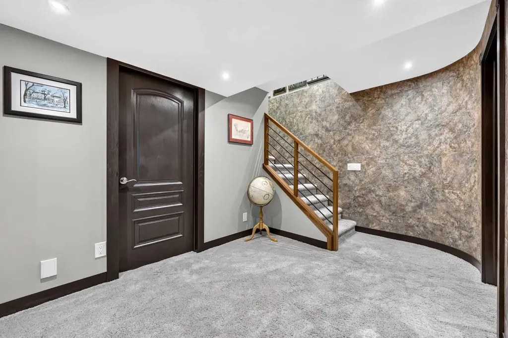 15 Douglas Glen Heights SE Calgary AB T2Z 3T4