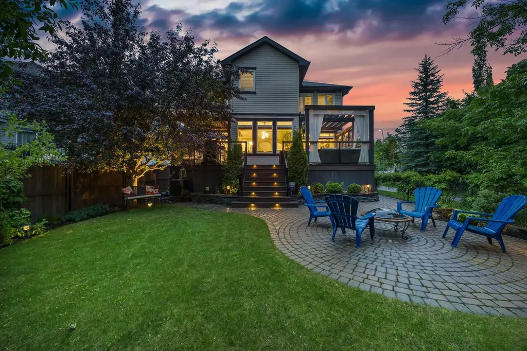 15 Douglas Glen Heights SE Calgary AB T2Z 3T4