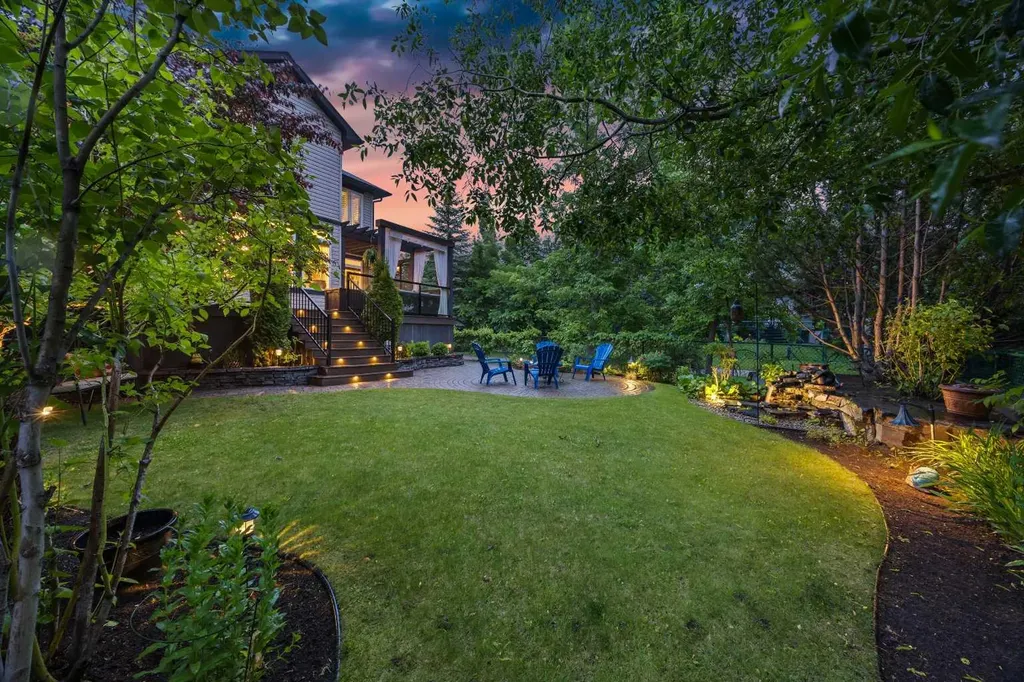 15 Douglas Glen Heights SE Calgary AB T2Z 3T4