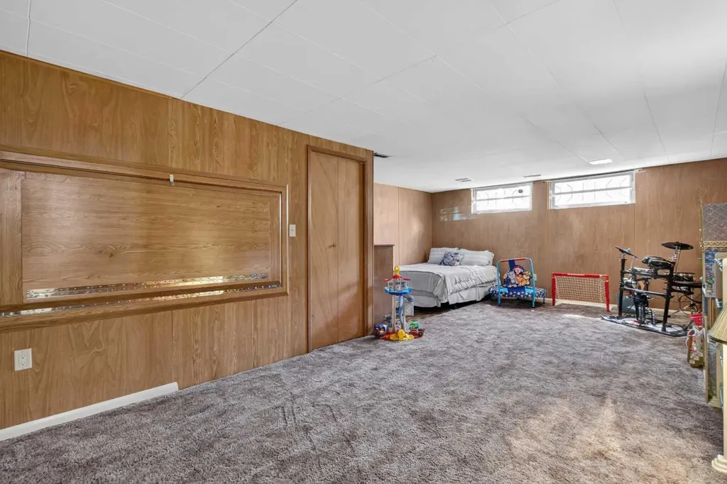 3431 23 Street NW Calgary AB T2L 0T8