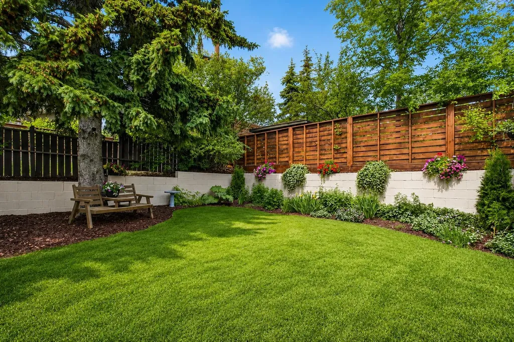 3431 23 Street NW Calgary AB T2L 0T8
