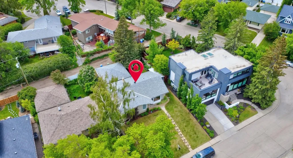 3431 23 Street NW Calgary AB T2L 0T8