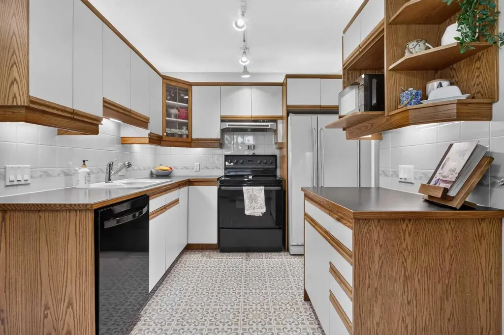3431 23 Street NW Calgary AB T2L 0T8