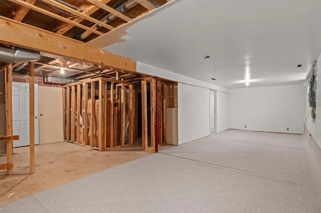 126 Douglas Glen Close SE Calgary AB T2Z 3G1
