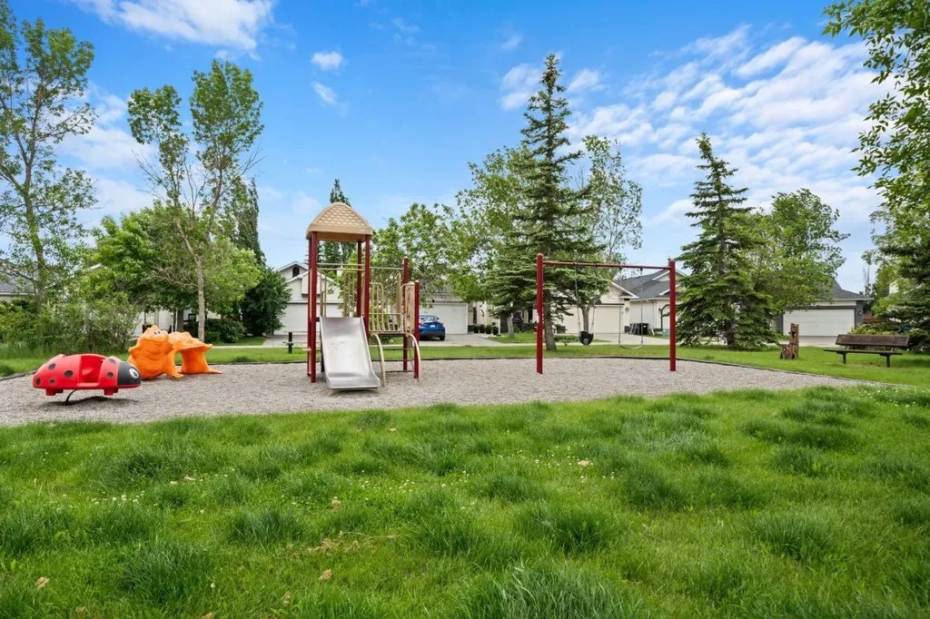 126 Douglas Glen Close SE Calgary AB T2Z 3G1