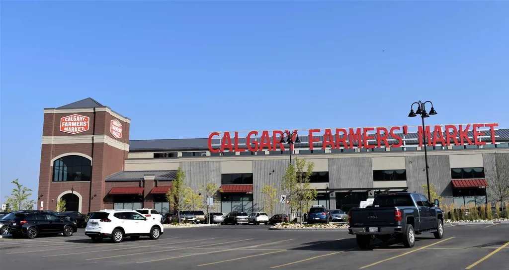 7528 And 7526 35 Avenue NW Calgary AB T3B 1T5