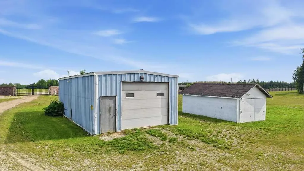 63059A Township Road 382 Rural Clearwater County AB T0M 0C0