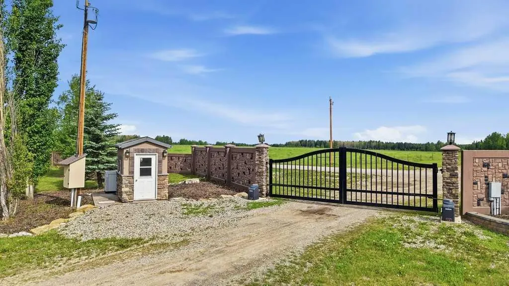63059A Township Road 382 Rural Clearwater County AB T0M 0C0