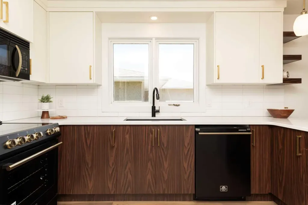 3618 Forestry Avenue S Lethbridge AB T1K 3L4