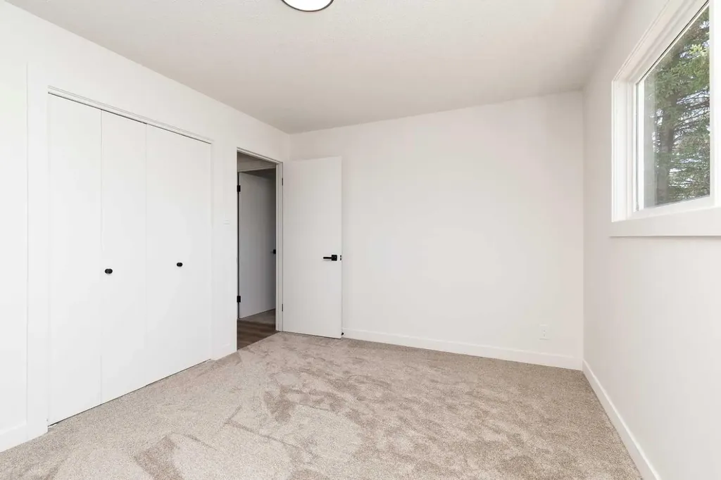 3618 Forestry Avenue S Lethbridge AB T1K 3L4