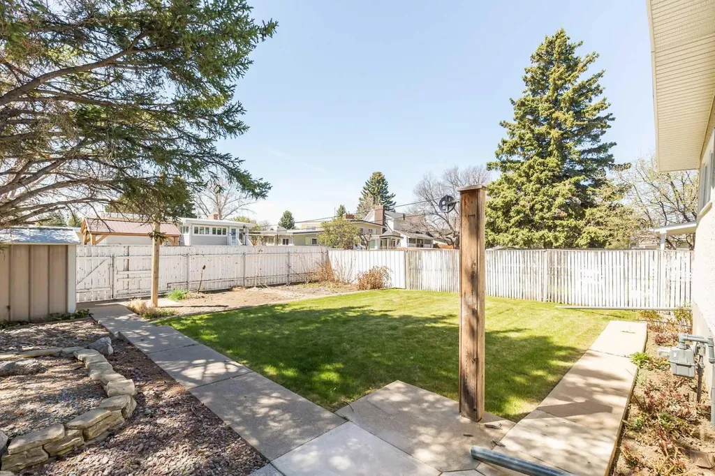 3618 Forestry Avenue S Lethbridge AB T1K 3L4