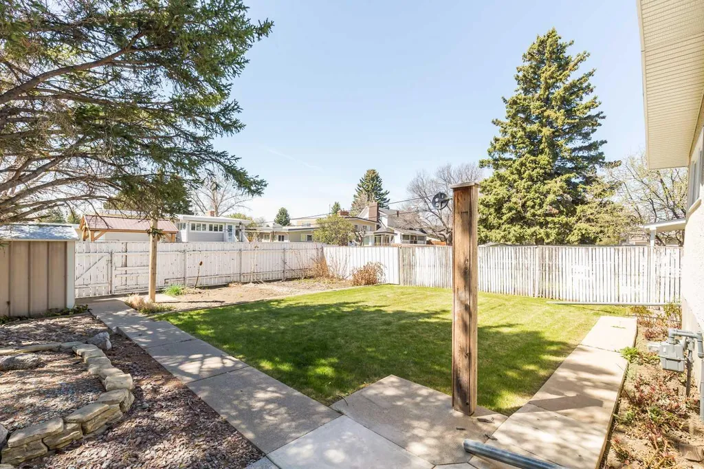 3618 Forestry Avenue S Lethbridge AB T1K 3L4