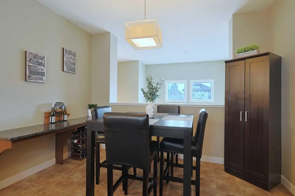 505 Evanston Square NW Calgary AB T3P 0G9