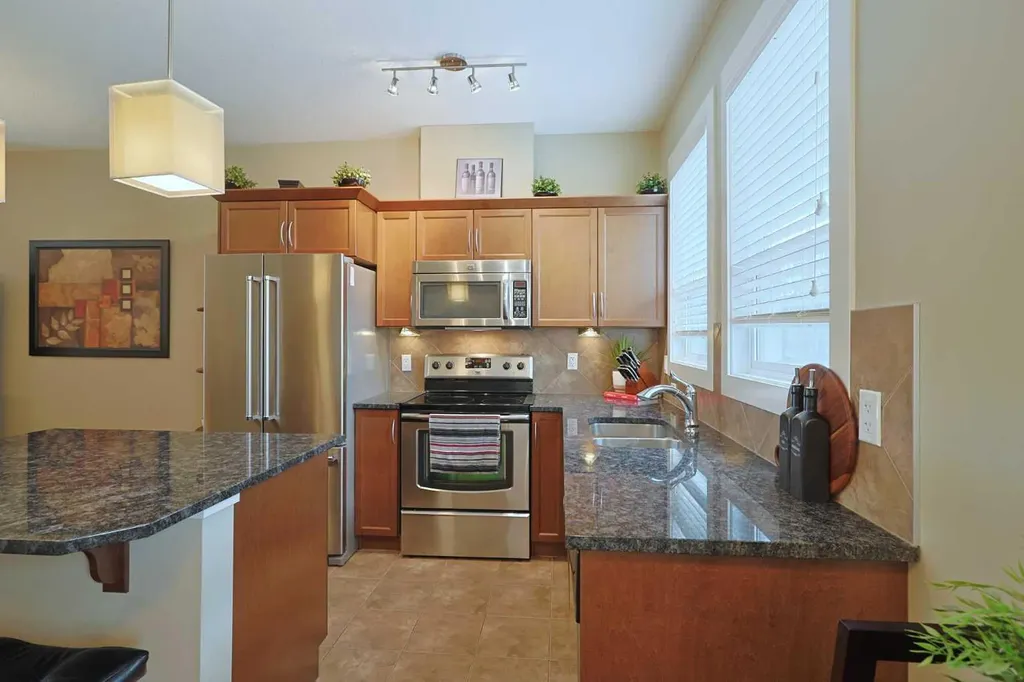 505 Evanston Square NW Calgary AB T3P 0G9