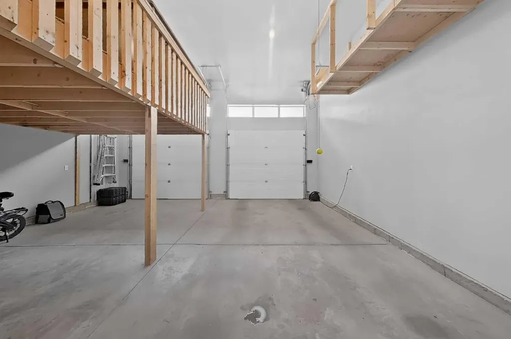 556 Sixmile Crescent S Lethbridge AB T1K5X2
