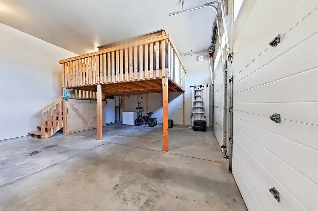 556 Sixmile Crescent S Lethbridge AB T1K5X2