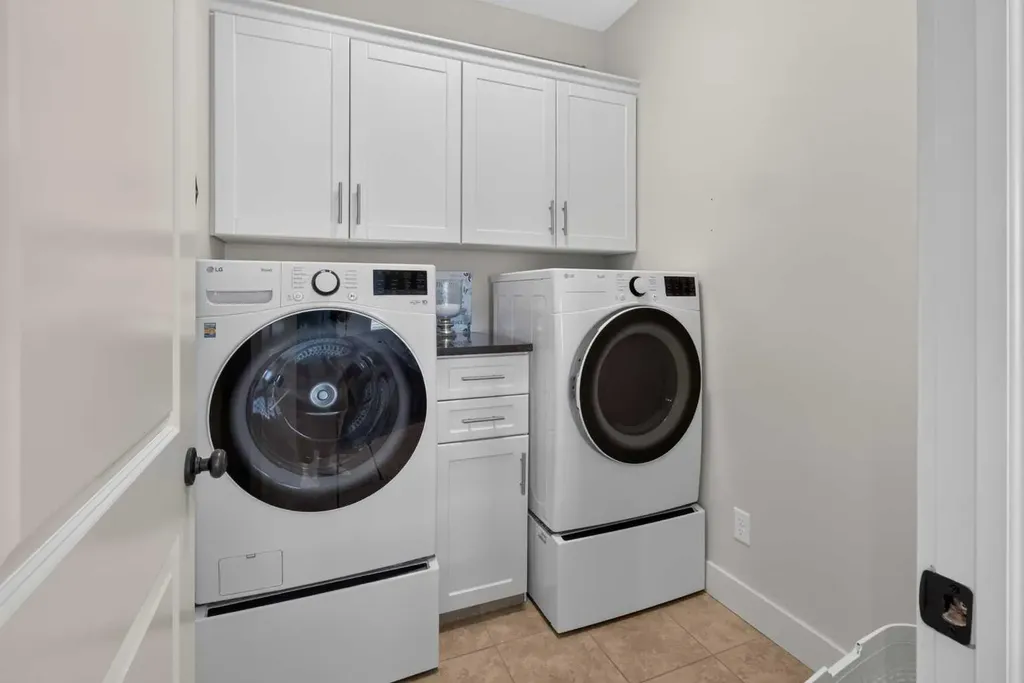 556 Sixmile Crescent S Lethbridge AB T1K5X2