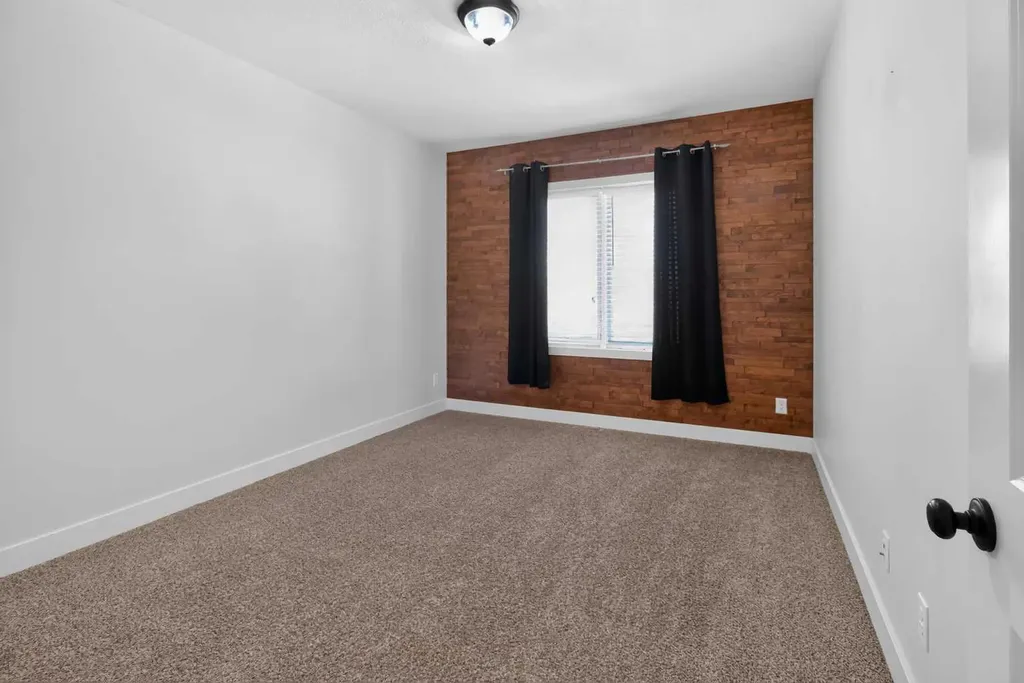 556 Sixmile Crescent S Lethbridge AB T1K5X2